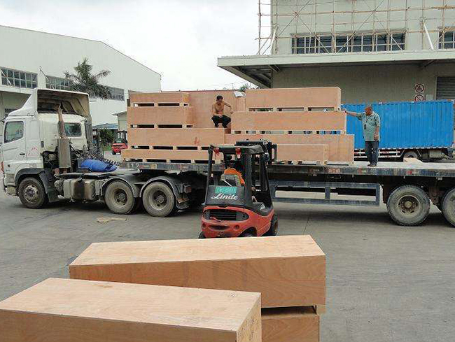 參展貨物運輸到澳門/香港參展運輸注意事項；深圳到香港物流-香港物流專線-中港貨運物流運輸專線-佛山到香港物流專線-一般貿易進出口報關代理-倉儲配送-深圳市東勝物流有限公司