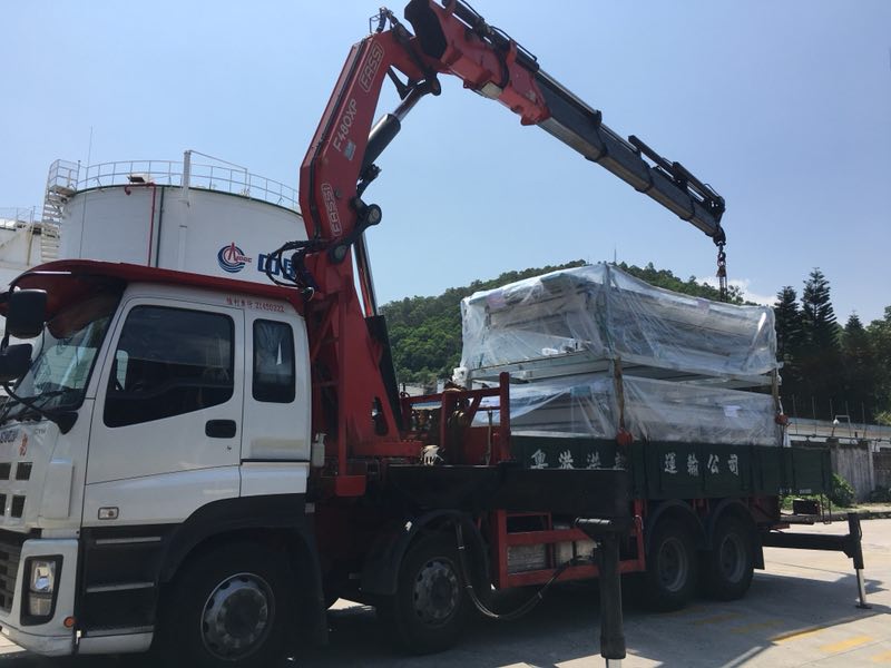 東莞到香港項(xiàng)目中港工程吊機(jī)車運(yùn)輸-東勝物流