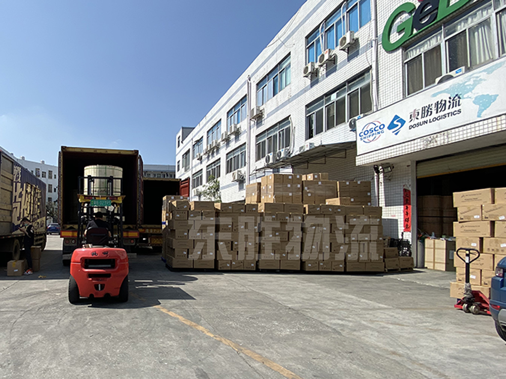 口罩，防護面罩等防護物資出口-東勝物流倉庫裝貨現場圖